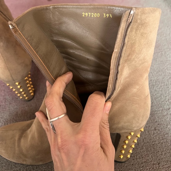 Suede Gold Studded Gucci Melville Ankle Boot Tan camel block heel good condition - Picture 6 of 8